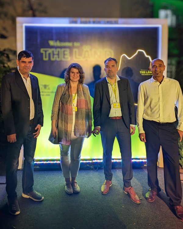 Treffen mit TalentXpert Treffen mit Pradeep Kumar und Ravinder Singh Panesar von TalentXpert